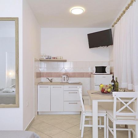 Apartmani Strpic Biograd Na Moru Ngoại thất bức ảnh