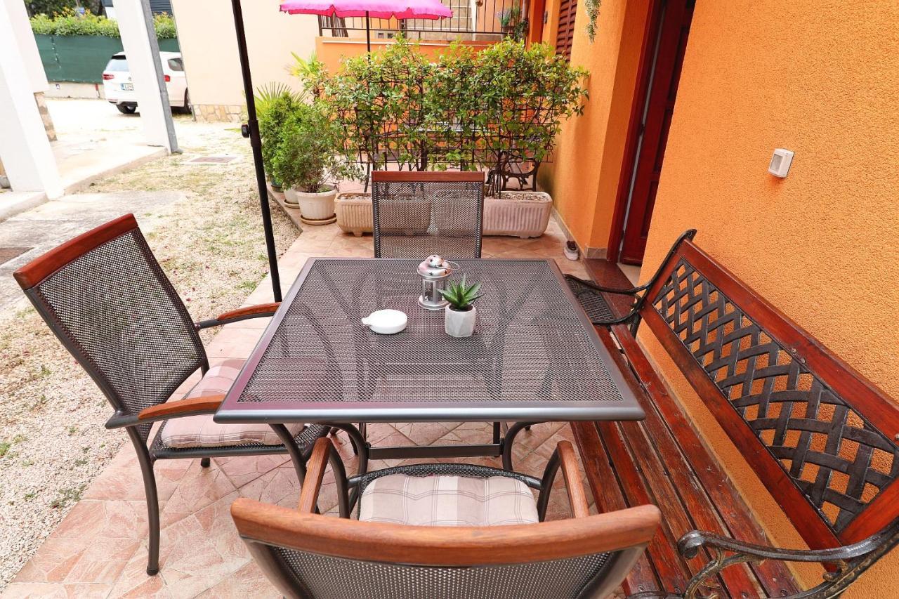 Apartmani Strpic Biograd Na Moru Ngoại thất bức ảnh