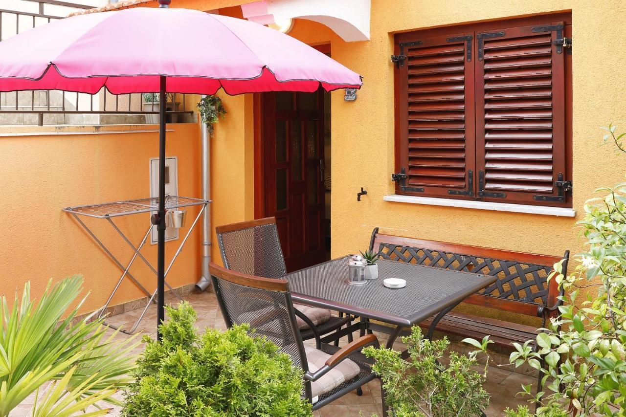 Apartmani Strpic Biograd Na Moru Ngoại thất bức ảnh