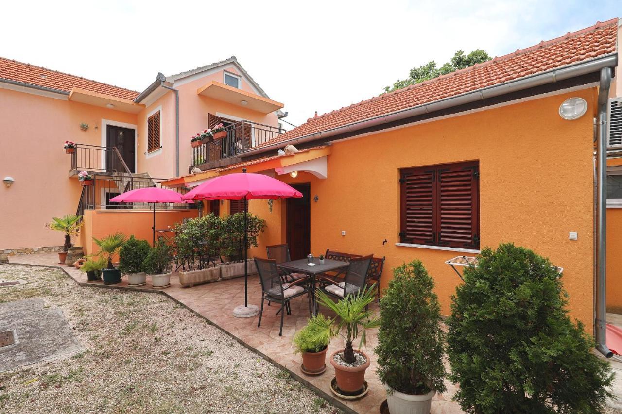 Apartmani Strpic Biograd Na Moru Ngoại thất bức ảnh