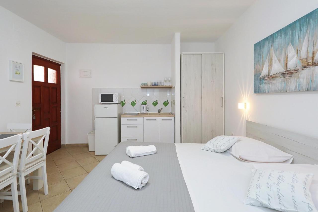 Apartmani Strpic Biograd Na Moru Ngoại thất bức ảnh