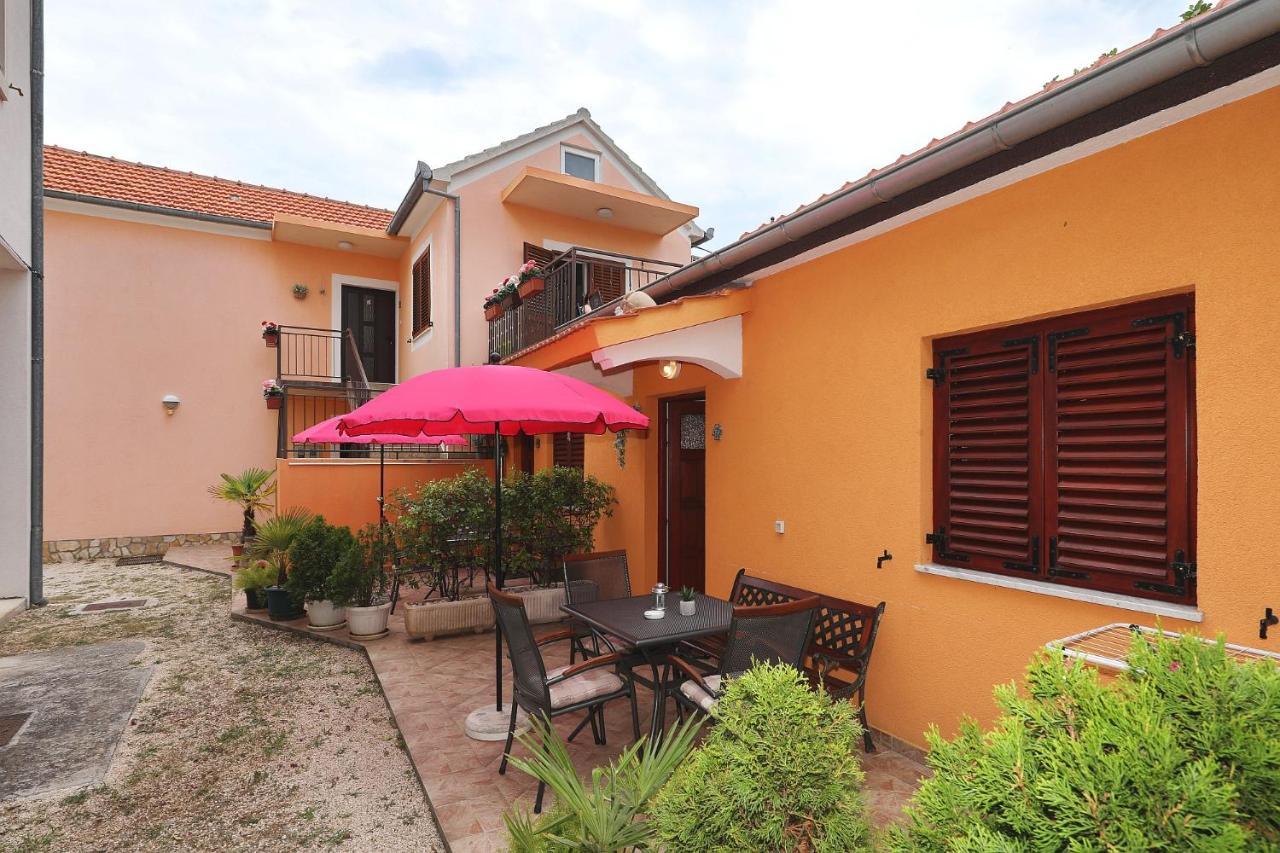 Apartmani Strpic Biograd Na Moru Ngoại thất bức ảnh